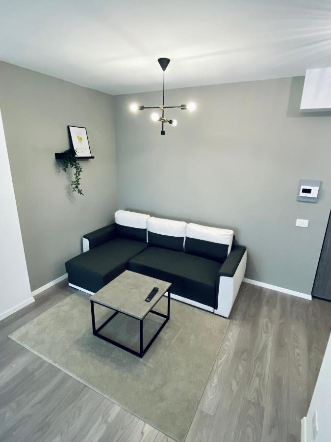 Happyhome Central Deluxe Apartments Oradea Exterior foto
