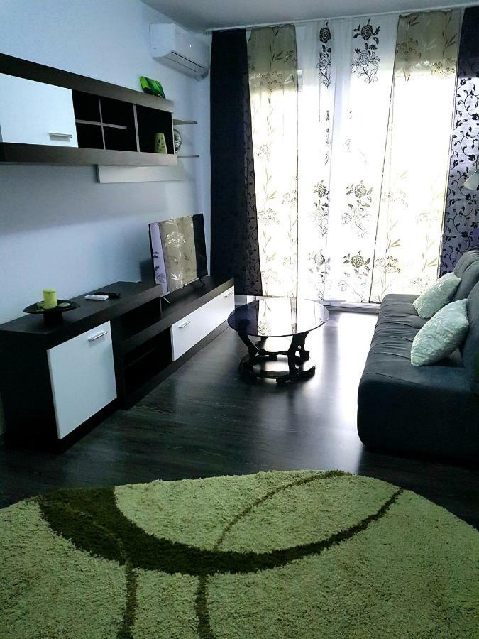 Happyhome Central Deluxe Apartments Oradea Exterior foto
