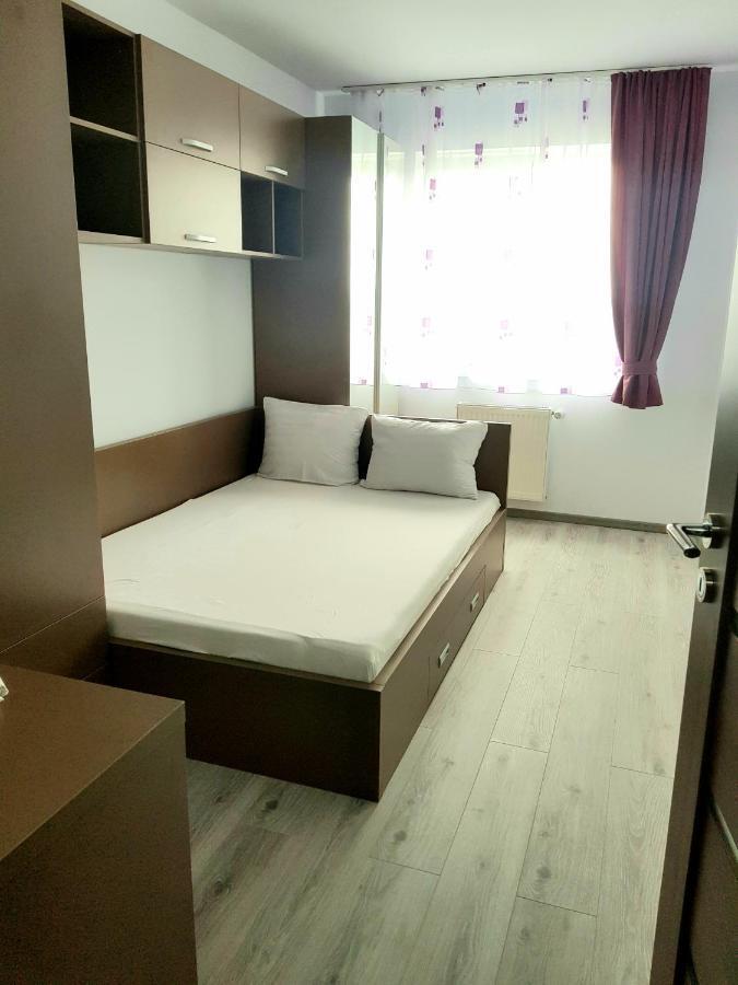 Happyhome Central Deluxe Apartments Oradea Exterior foto